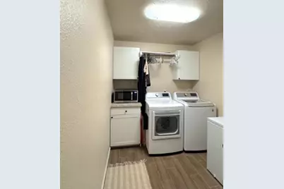 1410 Avenue D, Danbury, TX 77534 - Photo 7