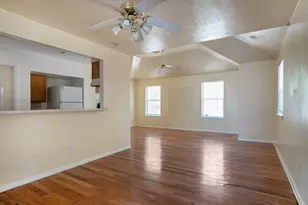 1209 Lovett St, Tomball, TX 77375 - Photo 5