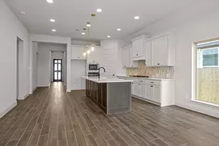 9511 Chateau Hl Dr, Manvel, TX 77583 - Photo 3