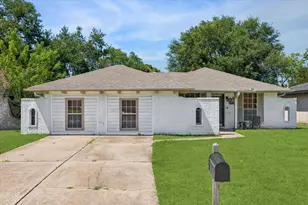 1526 Diplomat Way, Houston, TX 77088 - Photo 1