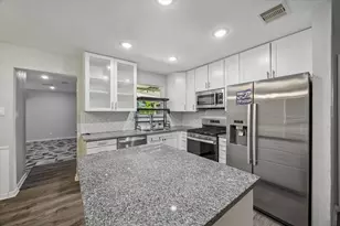 1526 Diplomat Way, Houston, TX 77088 - Photo 5