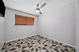 1526 Diplomat Way, Houston, TX 77088 - Photo 9