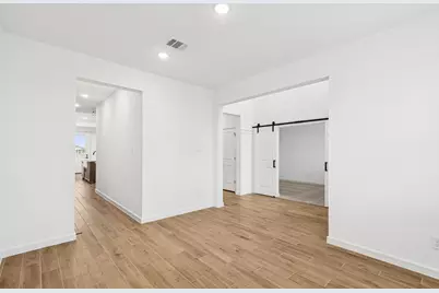 12219 Old Fashion Circle, Mont Belvieu, TX 77535 - Photo 5