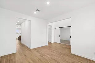 12219 Old Fashion Cir, Mont Belvieu, TX 77535 - Photo 5