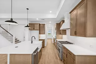 12219 Old Fashion Cir, Mont Belvieu, TX 77535 - Photo 11