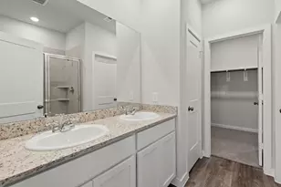 308 Amy St, Angleton, TX 77515 - Photo 9