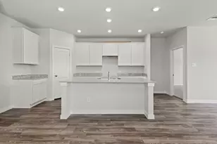 308 Amy St, Angleton, TX 77515 - Photo 3