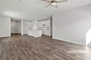 308 Amy St, Angleton, TX 77515 - Photo 5