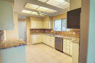 3115 W Creek Club Dr, Missouri City, TX 77459 - Photo 9