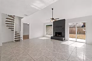 10319 Sand Pass Ln, Houston, TX 77064 - Photo 3