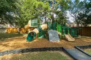 726 Thistlewood Dr, Houston, TX 77079 - Photo 25