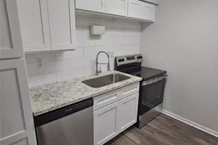 1860 White Oak Dr, Houston, TX 77009 - Photo 3