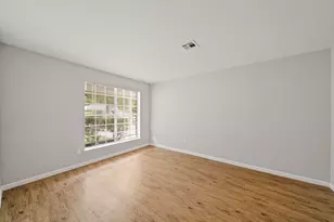 5922 Densmore Dr, Houston, TX 77035 - Photo 3