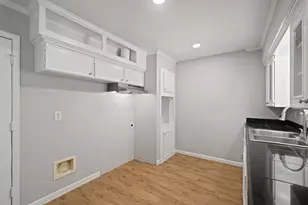 5922 Densmore Dr, Houston, TX 77035 - Photo 7