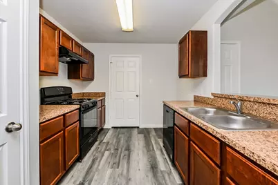 5818 Northern Oak Street, Houston, TX 77016 - Photo 1