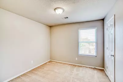 5039 Lamppost Hill Court, Katy, TX 77449 - Photo 5