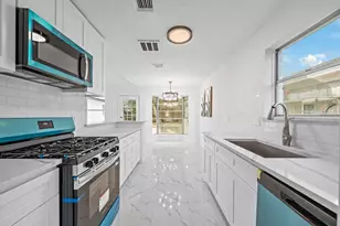 12123 Pompano Ln, Houston, TX 77072 - Photo 11