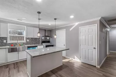 2705 21st Street, Hempstead, TX 77445 - Photo 5
