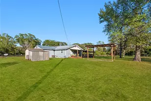 2705 21st St, Hempstead, TX 77445 - Photo 27