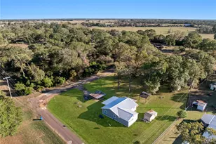 2705 21st St, Hempstead, TX 77445 - Photo 35