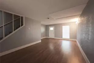 122 N Iowa Ave, League City, TX 77573 - Photo 3