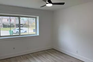 1906 Shadow Bend Dr, Houston, TX 77043 - Photo 11