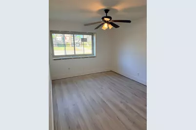 1906 Shadow Bend Drive, Houston, TX 77043 - Photo 3