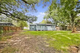 2803 S Houston Dr, La Marque, TX 77568 - Photo 37