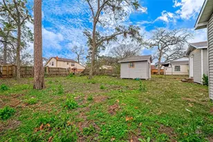 7010 S Hall St, Houston, TX 77028 - Photo 31