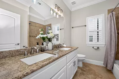 1042 W 15th 1/2 Street, Houston, TX 77008 - Photo 37