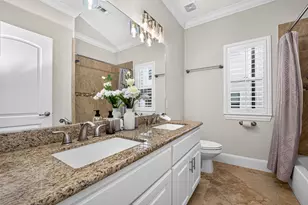 1042 W 15th 1/2 St, Houston, TX 77008 - Photo 37