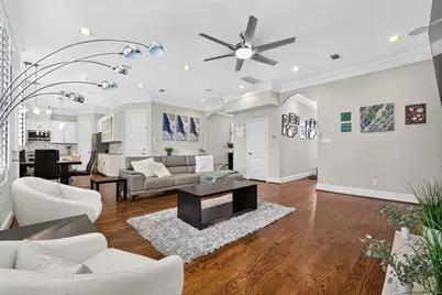 1042 W 15th 1/2 Street, Houston, TX 77008 - Photo 11
