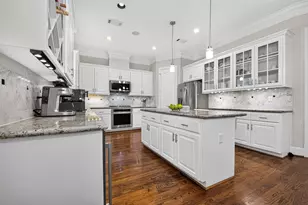 1042 W 15th 1/2 St, Houston, TX 77008 - Photo 15
