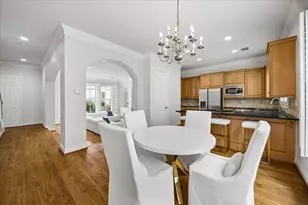 130 Oak Pl Dr, Houston, TX 77006 - Photo 5