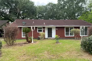 1195 Gunter St, Beaumont, TX 77705 - Photo 1