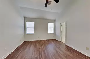 10224 Forest Glade Ct, Conroe, TX 77385 - Photo 7