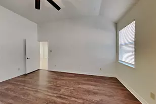 10224 Forest Glade Ct, Conroe, TX 77385 - Photo 5