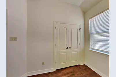 10224 Forest Glade Court, Conroe, TX 77385 - Photo 11