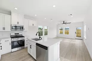 524 N 4th St, La Porte, TX 77571 - Photo 7