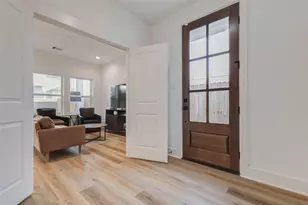 1307 E 27th St, Houston, TX 77009 - Photo 7