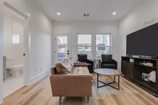 1307 E 27th St, Houston, TX 77009 - Photo 9