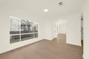 8303 Spring Wind Dr, Houston, TX 77040 - Photo 11