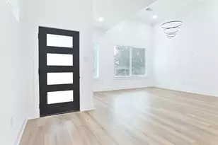 8109 Bigwood St, Houston, TX 77078 - Photo 5