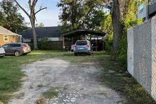 1611 Sylvester Rd, Houston, TX 77009 - Photo 3