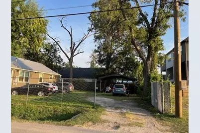 1611 Sylvester Road, Houston, TX 77009 - Photo 5