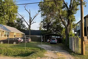 1611 Sylvester Rd, Houston, TX 77009 - Photo 5