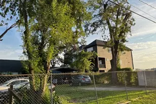 1611 Sylvester Rd, Houston, TX 77009 - Photo 9