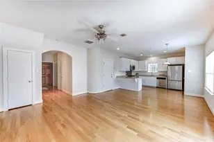 3721 Main Poplar Dr, Houston, TX 77025 - Photo 9