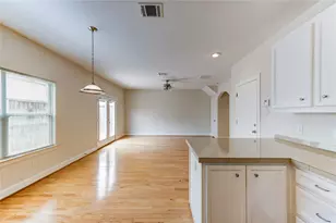 3721 Main Poplar Dr, Houston, TX 77025 - Photo 17