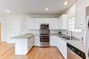 3721 Main Poplar Dr, Houston, TX 77025 - Photo 15